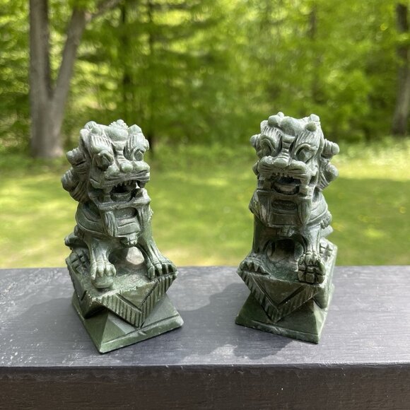 VINTAGE GREEN COLOR HAND CARVED STONE FOO DOGS LION SET OF Two 4" FIGURES - Picture 2 of 12